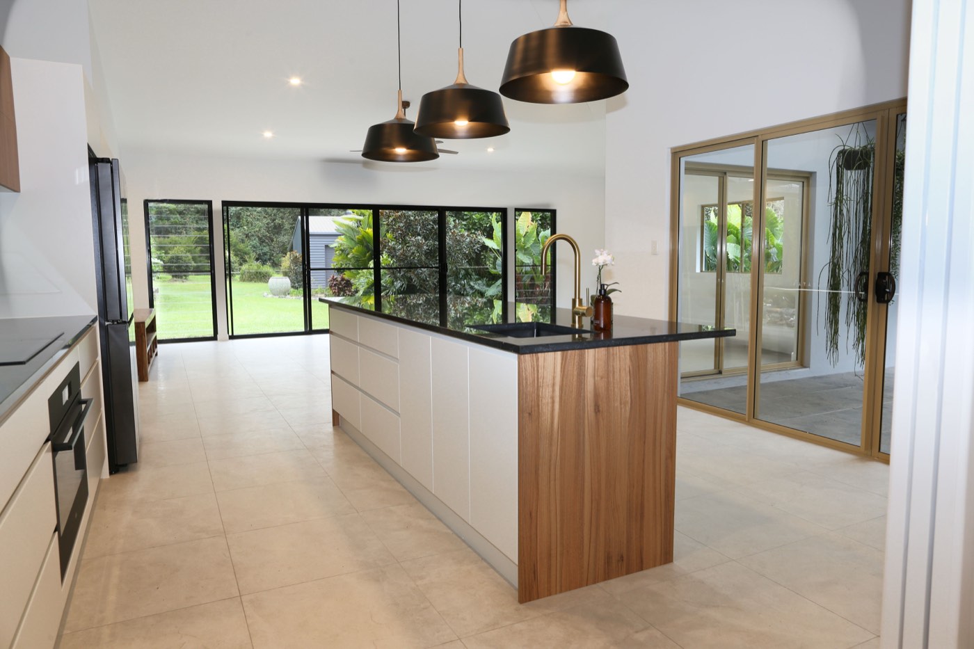 Rainforest Retreat - Renovation on the Sunshine Coast by Independent Building Group